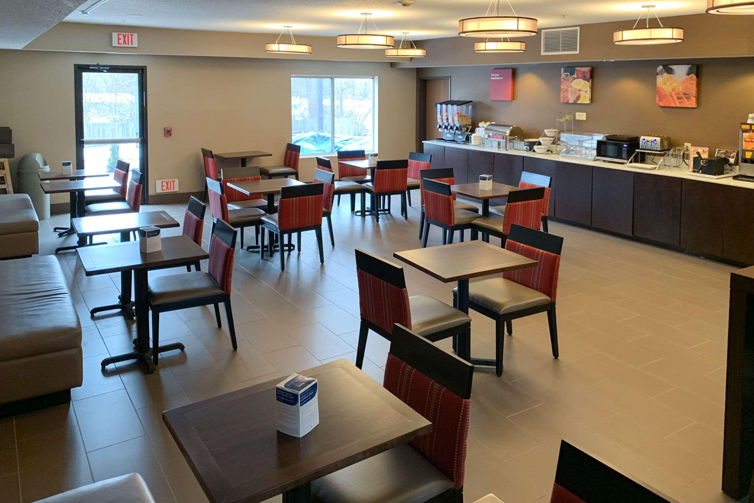 Comfort Suites Auburn Near I-69 Exteriér fotografie