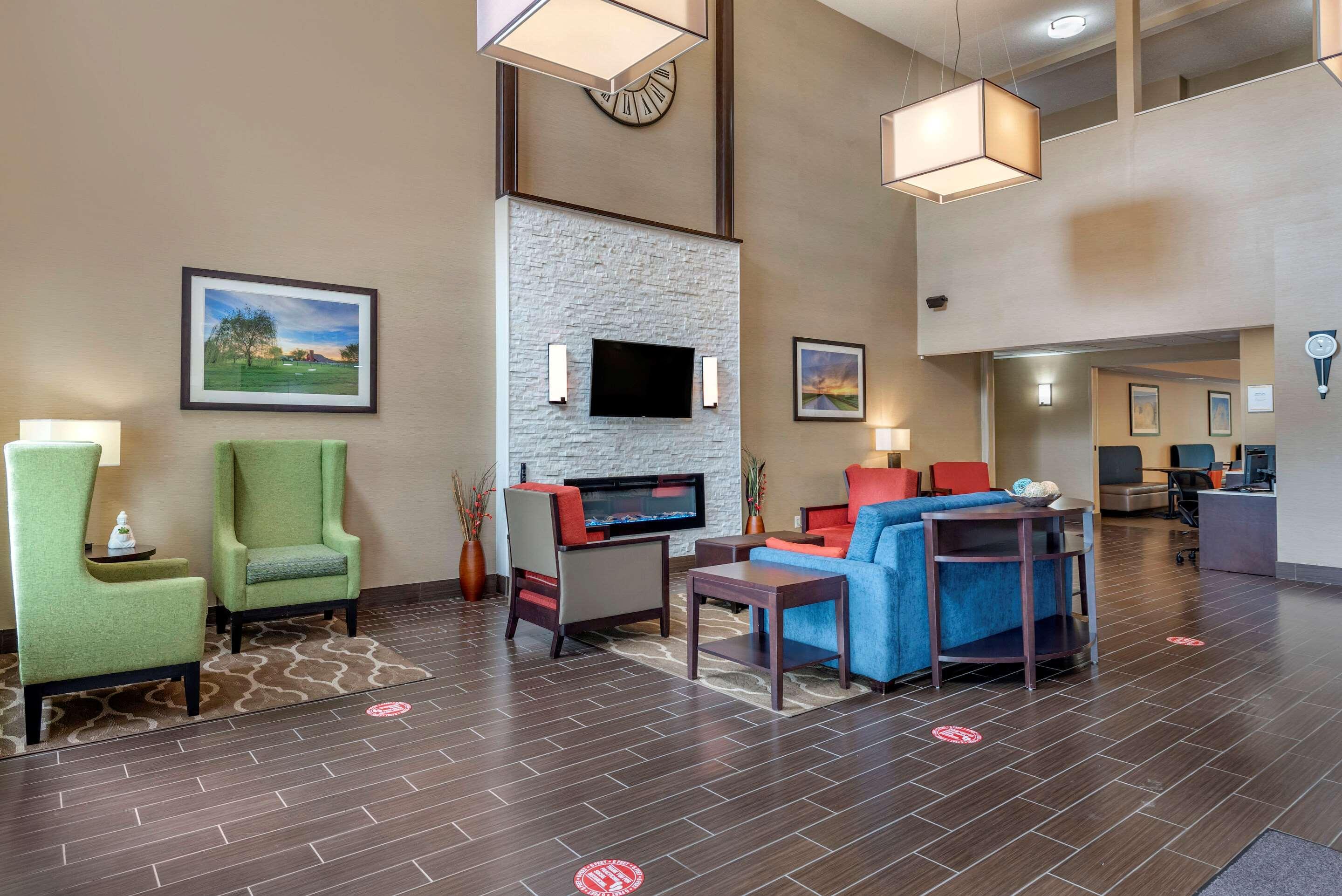 Comfort Suites Auburn Near I-69 Exteriér fotografie